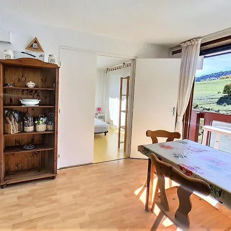 Lumineux Au Pied Des Pistes Avec Balcon, Acces Piscine Et Toutes Commodites - Fr-1-267-239 Villarembert