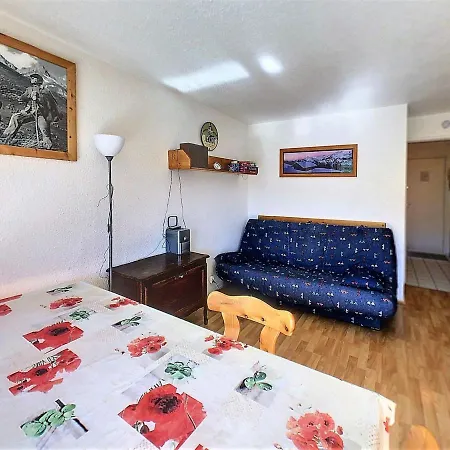 Lumineux Au Pied Des Pistes Avec Balcon, Acces Piscine Et Toutes Commodites - Fr-1-267-239