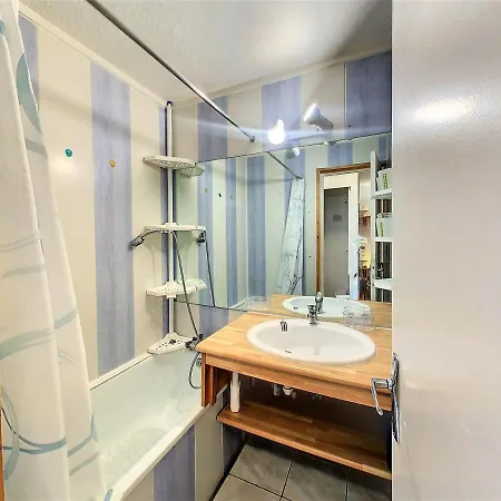 Apartment Lumineux Au Pied Des Pistes Avec Balcon, Acces Piscine Et Toutes Commodites - Fr-1-267-239